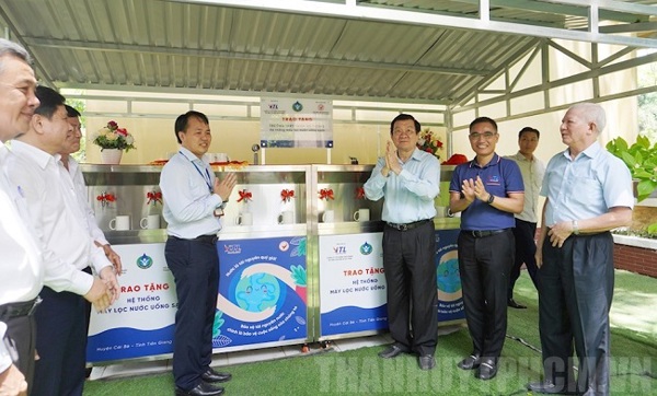 Chương trình “Nước sạch học đường” đến Tiền Giang